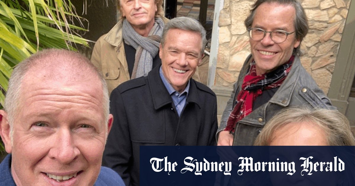 Neighbours finale: Kylie Minogue, Guy Pierce and cast farewell soap - Vimarsana News