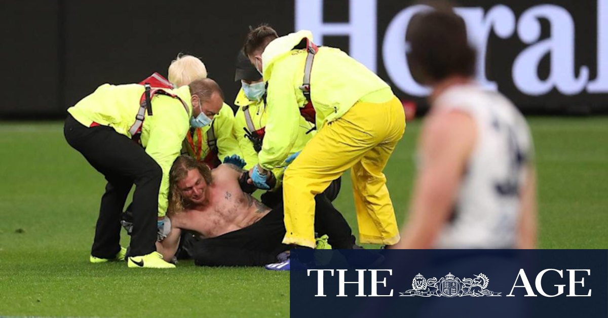 Man Faces 50 000 Fine After Optus Stadium Streak Goes Horribly Wrong