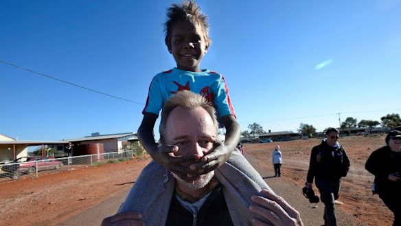 Former minister for Indigenous affairs Nigel Scullion, pictured with student Nikihas Coulthard.