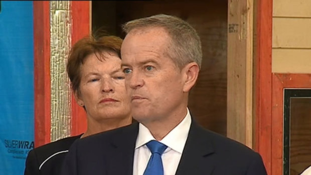 Bill Shorten has promised to reopen the Queensland Tamil family's case.