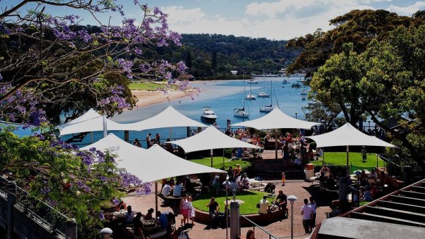 The hotel has one of Australia's largest waterfront beer gardens. 