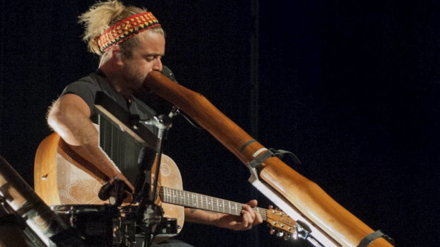 Xavier Rudd on stage.