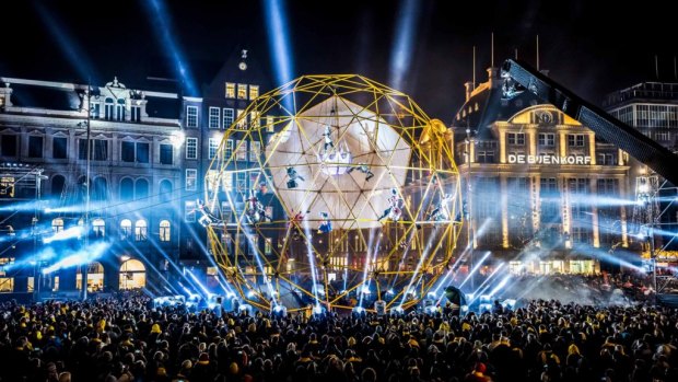 Amsterdam street theatre troupe Close Act will bring Globe to White Night Reimagined in August.