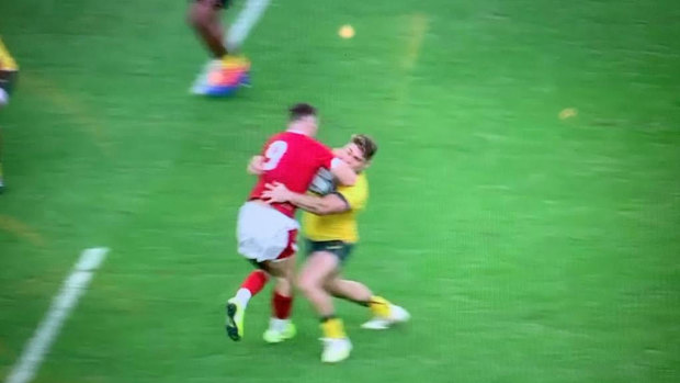 Gareth Davies appears to strike James O'Connor with his forearm, however no penalty was given on the field. 