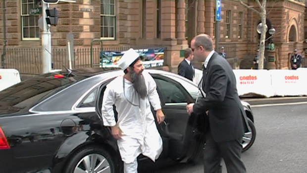 Chas Licciardello dressed as Osama bin Laden at the 2007 APEC Conference in Sydney.