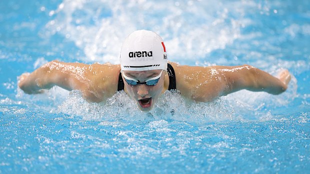 Summer McIntosh in action at the Canadian swimming Trials.