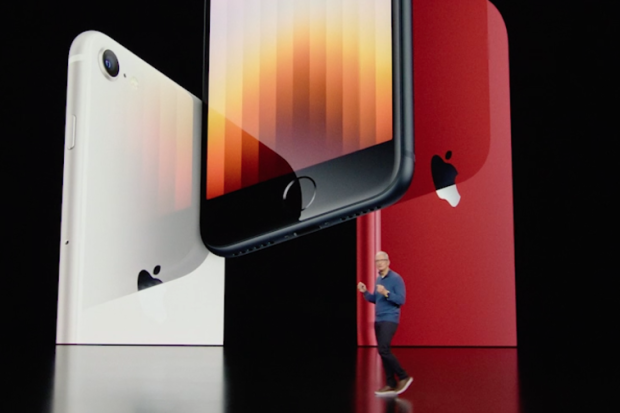 Apple launches a cheap new iPhone and a very expensive new Mac