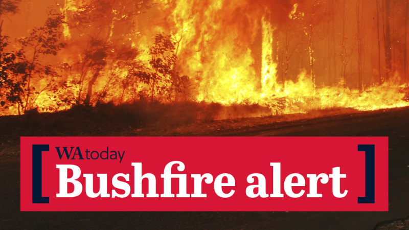 Emergency warning for south of Perth as bushfire jumps Kwinana Freeway