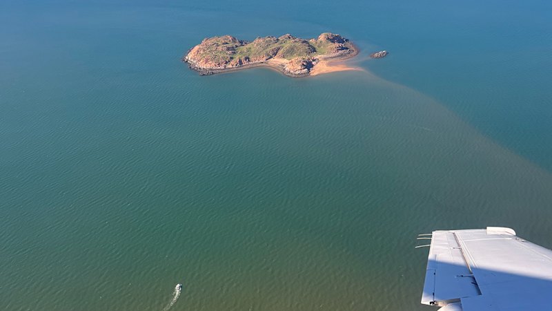 WA man rescued from remote Pilbara island after snorkelling trip goes awry
