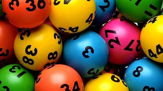 After more than a decade of using birthdates as their lucky numbers, a long-running family syndicate from Canberra has won the latest Saturday Lotto division one prize. 