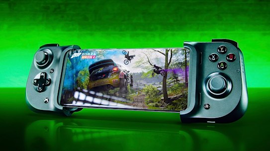 The Razer Kishi is an excellent companion for Xbox game streaming.