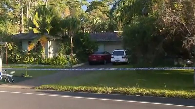 Accused killer ‘washed blood off in swimming pool’