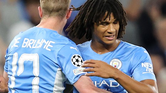 Nathan Ake (second from left) celebrates his Champions League goal on Thursday.