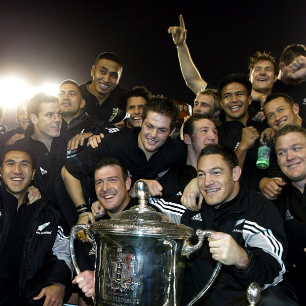 Les All Blacks ont remporté la Bledisloe Cup en 2003. 