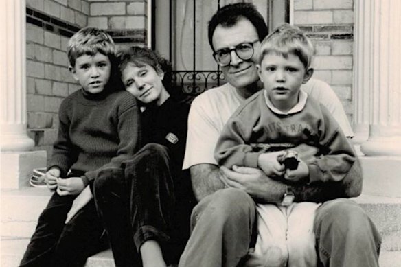 Reuben Kaye (right) with his mum Karin, dad Lazar, and brother Sam (left). 