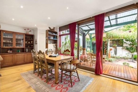 Morley’s husband Stuart had to convince her to check out the property. 