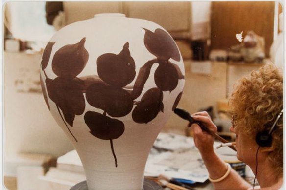 Whiteley painting Leaves 1984-1985, ceramic vase with blue and white glaze. 