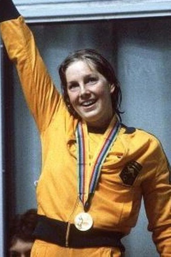 Michelle Ford on the podium in Moscow after winning gold.
