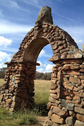 The main arch at Environa, a subdivision that never got off the ground.