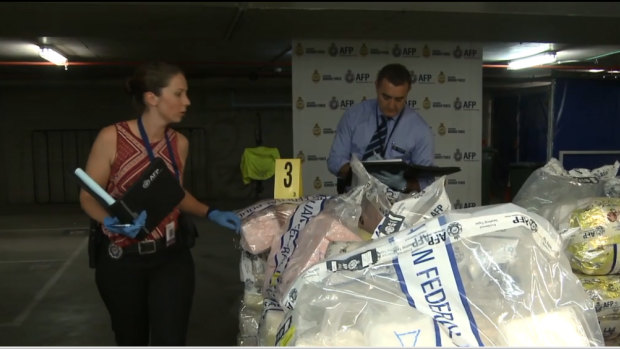 AFP officers have seized $1 billion of meth in Melbourne.