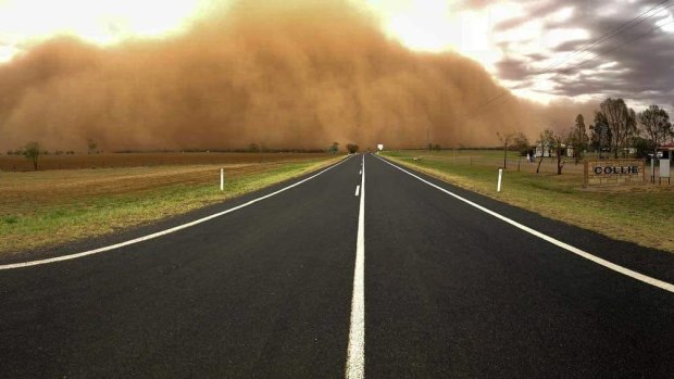 The dust storm as it approached Collie in NSW, near Dubbo.