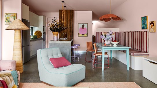 The soft tones of millennial pink has proved to be surprisingly versatile teamed with harmonious and contrasting colours.
