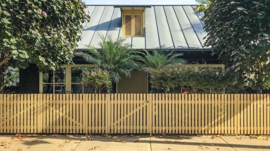 Serisier House at Watsons Bay was so named after artist David Serisier whose work features throughout it.