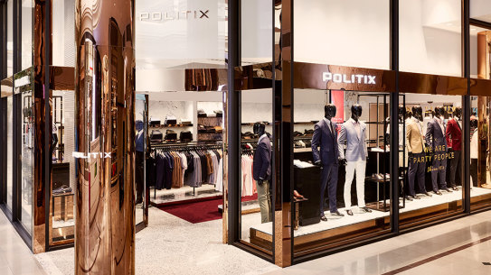 South African retailer Woolworths Holdings will invest back in Country Road Group, which includes the Country Road, Trenery, Politix and Mimco brands. 