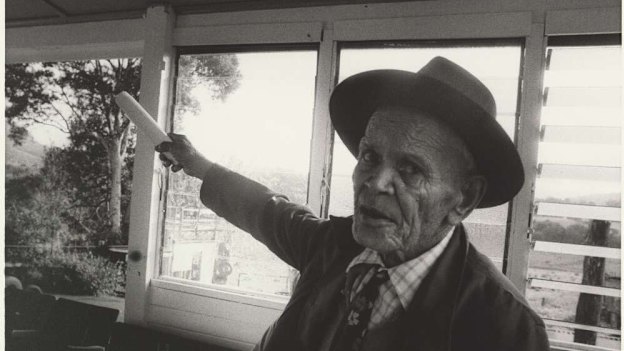 Bundjalung elder Uncle Lyle Roberts at a Land Rights workshop for the 10th anniversary celebration of the Aquarius Festival at Nimbin, in northern NSW, in 1983.
