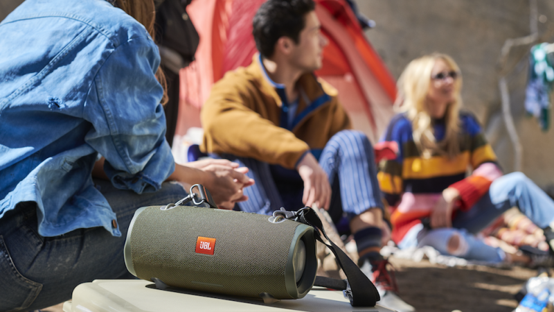 do jbl speakers float