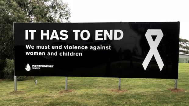 The sign was erected on August 6 in the Cowes municipality in response to Samantha Fraser's death. 
