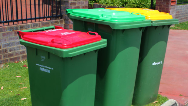 The state government considers diverting food baste with a three-bin system best practice, but it's yet to catch on across Perth councils. 