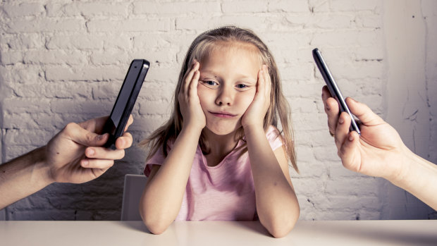A Griffith University study has found moderate smartphone use is not harmful to family dynamics.