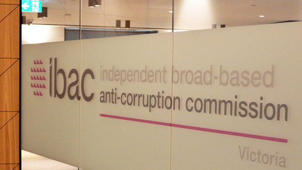 An investigation by the Independent Broad-based Anti-corruption Commission found a former contractor failed to manage a conflict of interest.  