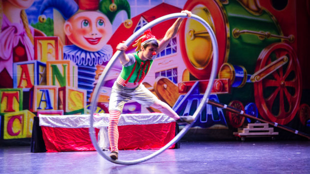 Circus meets Christmas at Docklands in Santa's Christmas Spectacular.