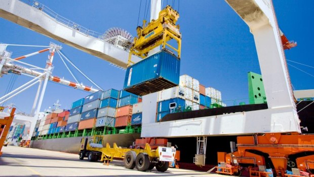 Dock workers have voted to take rolling strike action at DP World Australia terminals in four states.
