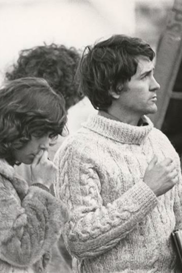 Donald Crombie directing on the set of the 1976 classic Australian film Caddie.