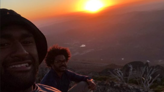 Tevita Kuridrani and Henry Speight enjoy the sunrise.