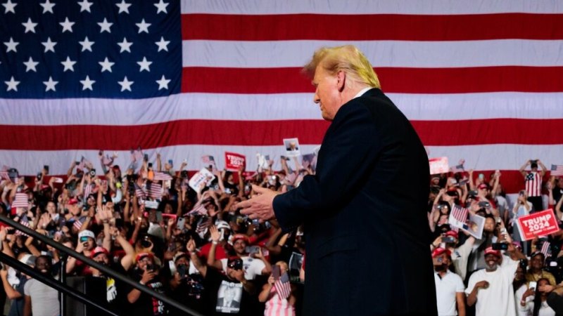 Trump changes tune on mail-in ballots, early voting
