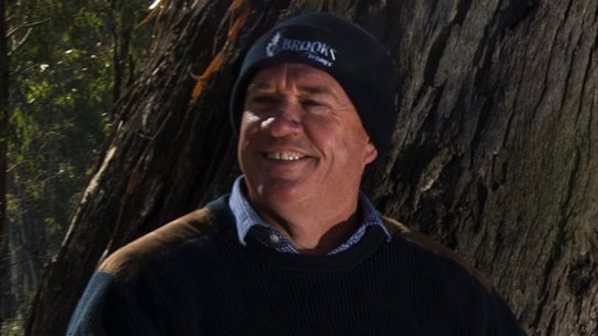 Chris Brooks, a former grains trader and chairman of the Southern Riverina Irrigators, plans to take on sitting Liberal National Party members in the Murray region over water.