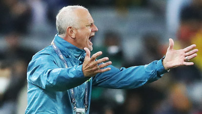 Why Football Australia must consider Socceroos coaching change for play-offs