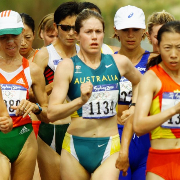 Jane Saville in action at the start of the women's 20km race at the Sydney Olympics.