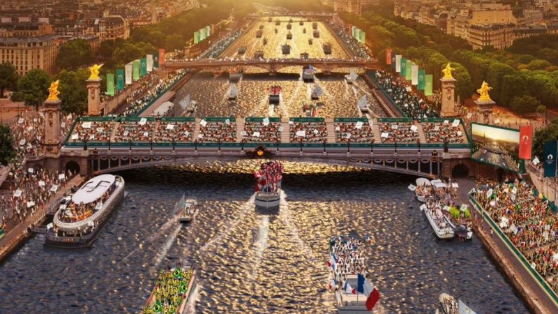 Australian Olympians may face a wee problem on the Seine during opening ceremony