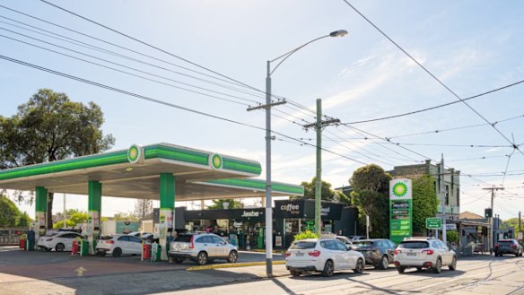 The High Street-Tooronga Road corner site in Malvern is for sale.