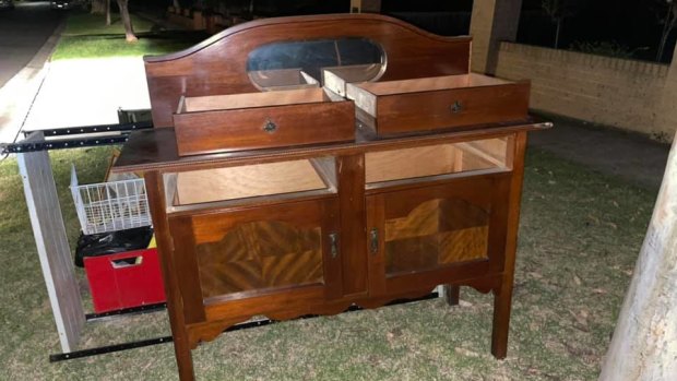 A wooden vanity left out in Pascoe Vale posted on the Hard Rubbish Rescue - Moreland Facebook page. 