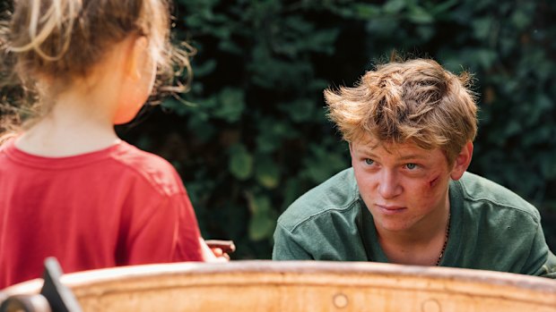 Luna Garret and Clément Favreau in French film Holy Cow.