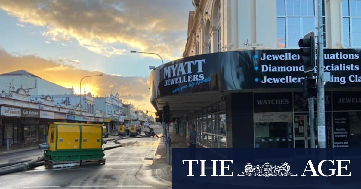 Teen girl washed away is still missing as pumps installed to save Maryborough - Vimarsana News