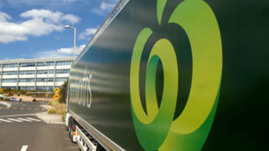 Woolworths beats Coles with 15 per cent jump in profit
