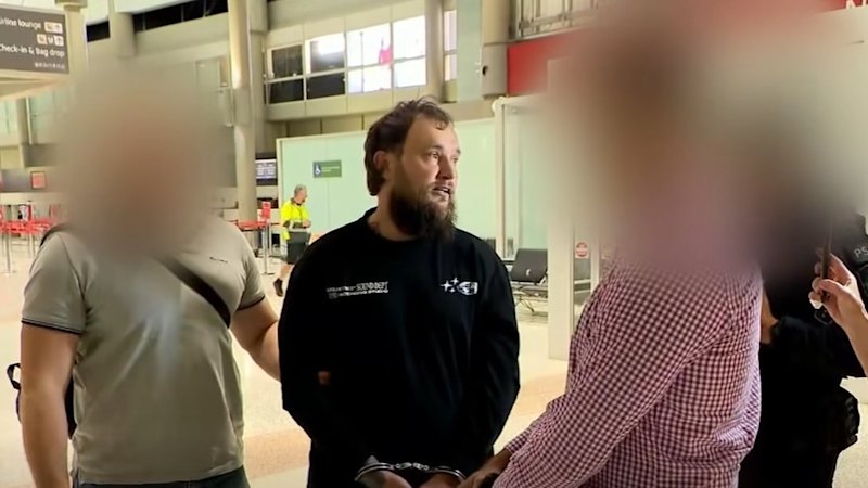 Plot to smuggle Queensland fugitive bikie to Indonesia foiled