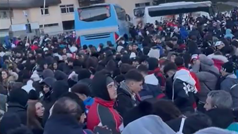 Italian ski resort overrun with 10,000 day trippers after TikTok video